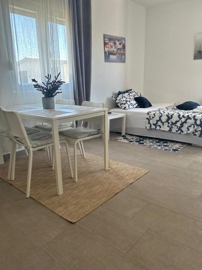 Apartmani Fulir Vrsi Bagian luar foto