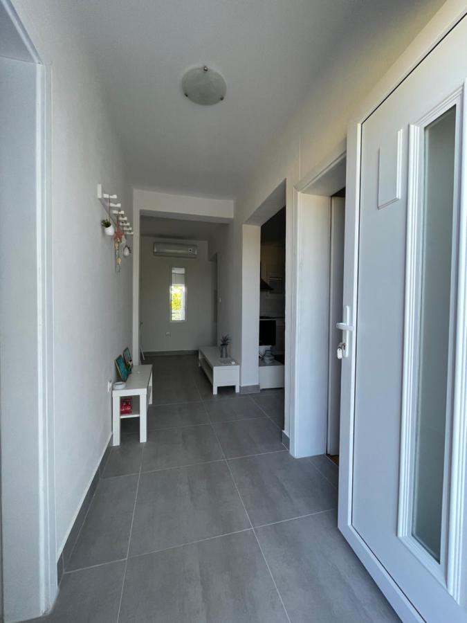 Apartmani Fulir Vrsi Bagian luar foto