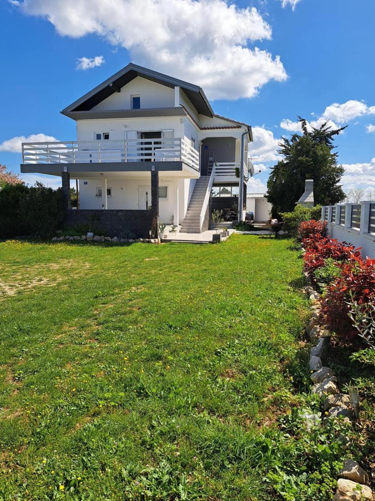 Apartmani Fulir Vrsi Bagian luar foto