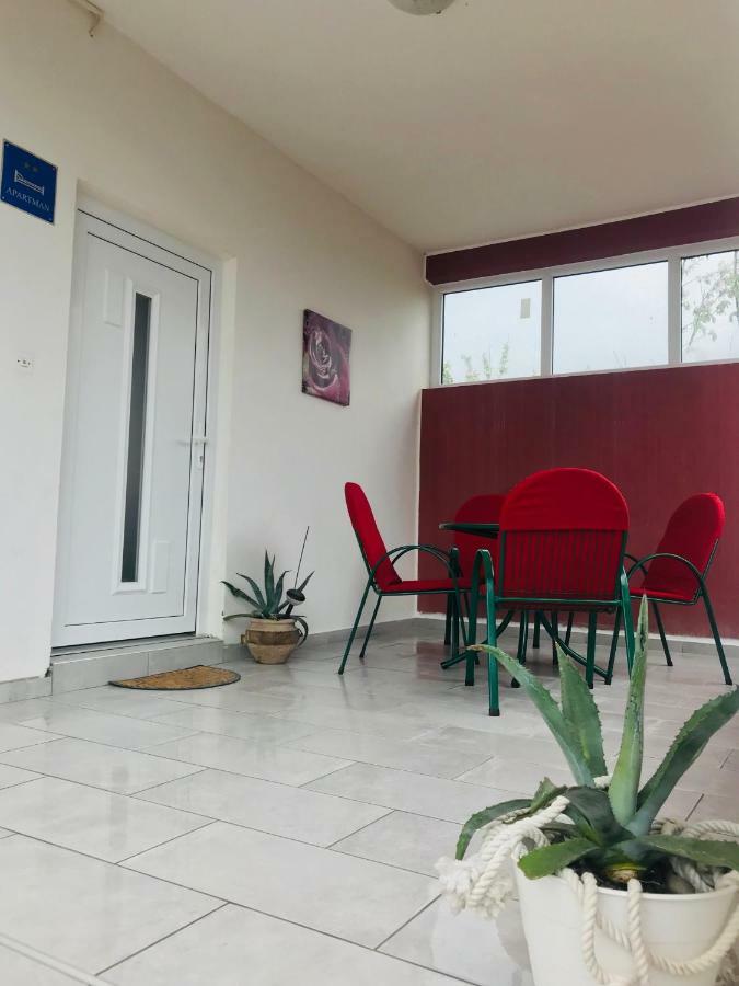 Apartmani Fulir Vrsi Bagian luar foto